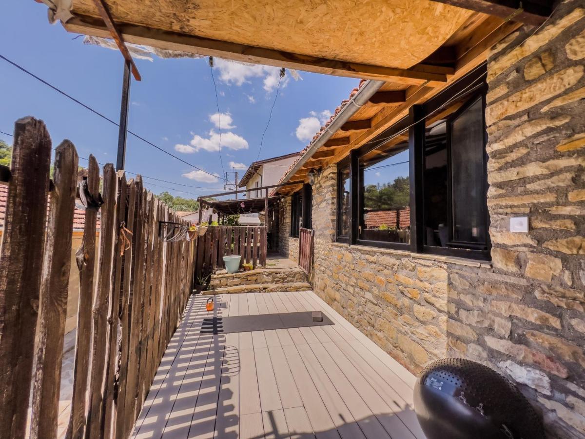 Hotel The Base- Balance Hub Veliko Tărnovo Esterno foto