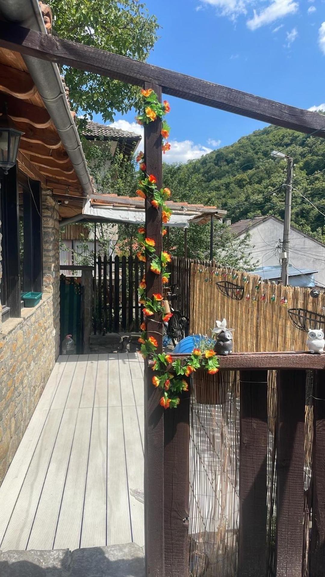 Hotel The Base- Balance Hub Veliko Tărnovo Esterno foto